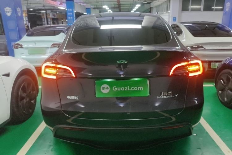 Used Tesla Model Y 2024 Long-Range All-Wheel-Drive Version