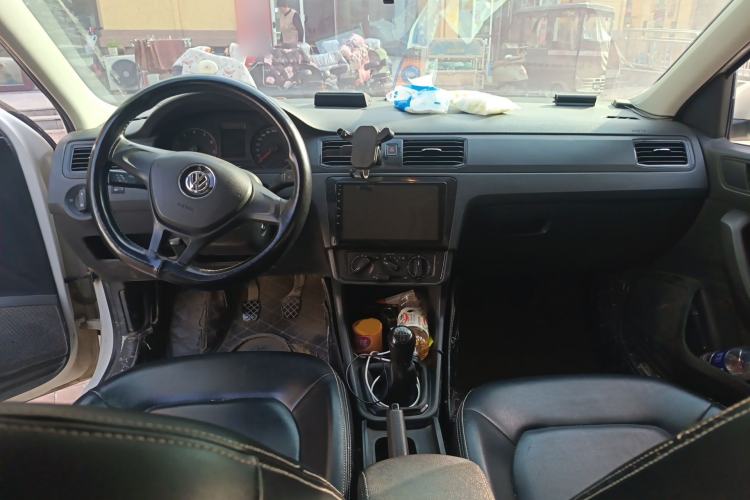 Used Volkswagen Santana 2019 1.5L Manual Fashion Edition China VI Standard Center Console