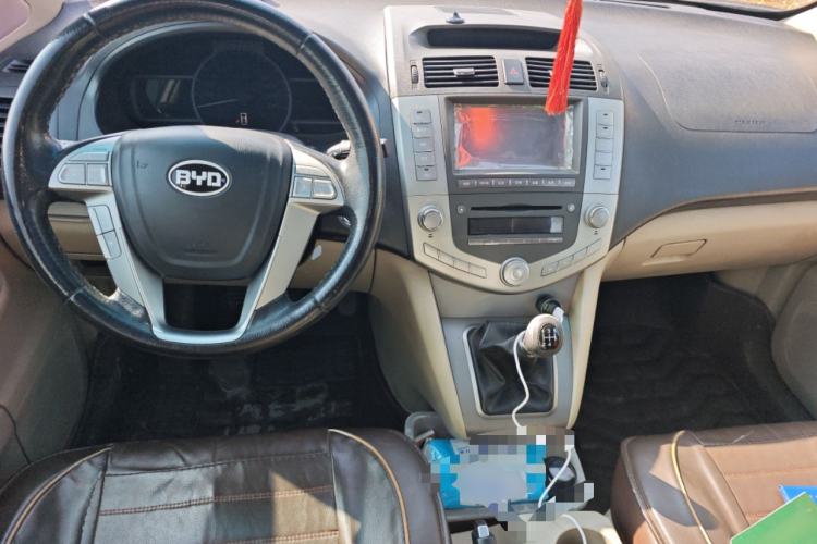 Used BYD S6 2011 2.0L Manual Luxury Version
