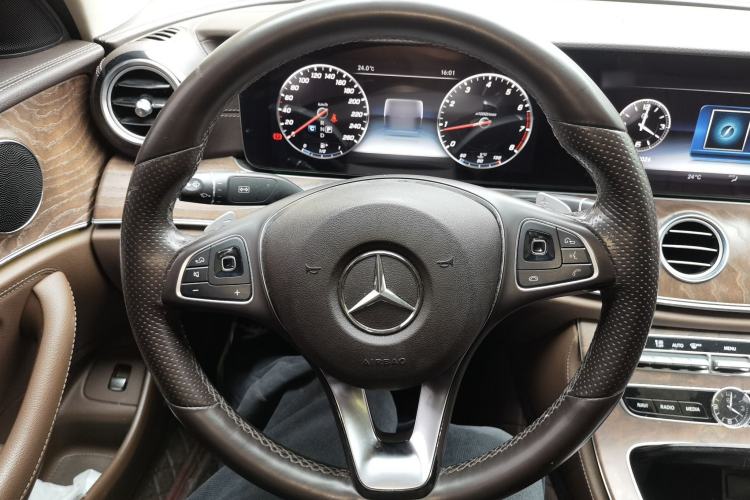 Used Mercedes-Benz E-Class 2019 E 300 L Luxury Model Steering Wheel