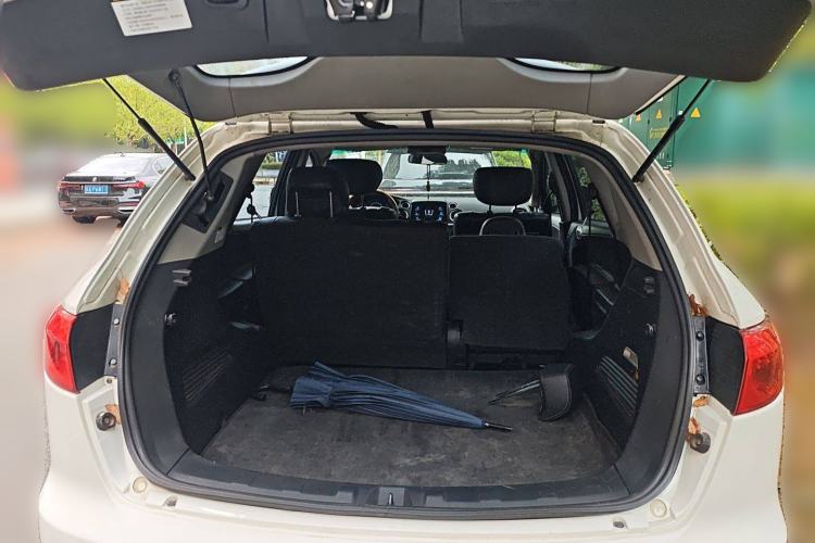 Used Luxgen Great 7 SUV 2012 Limited-Edition Sharp Model 2.2T Two-Wheel Drive Smart Version
