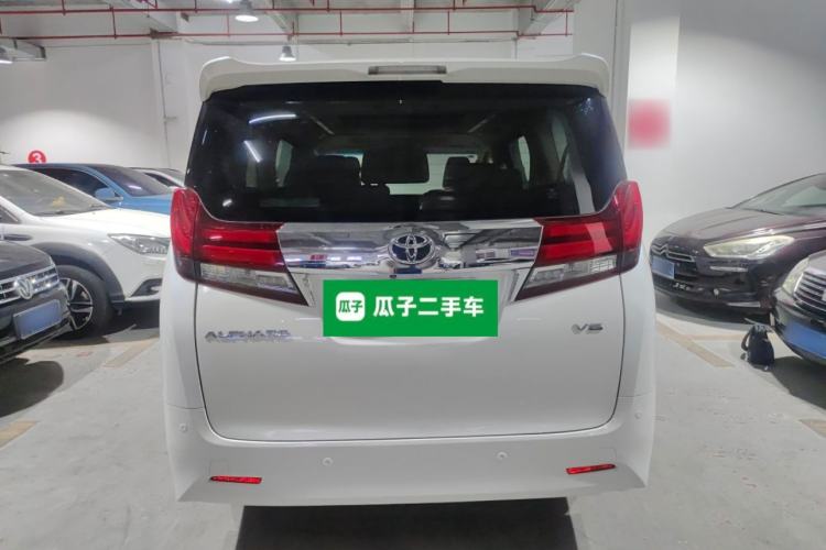 Used Toyota Alphard 2015 3.5L Luxury Edition

