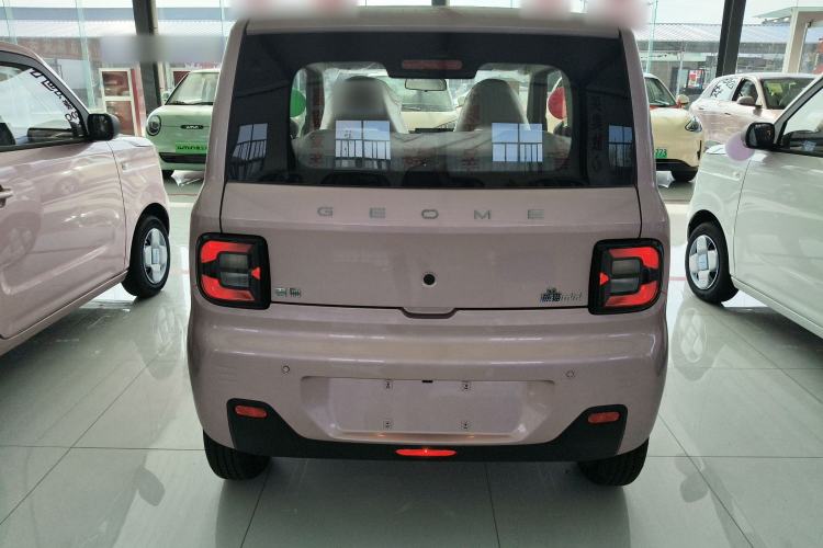 Used Geely Galaxy Panda 2024 Panda Mini 200km Endurance Bear
