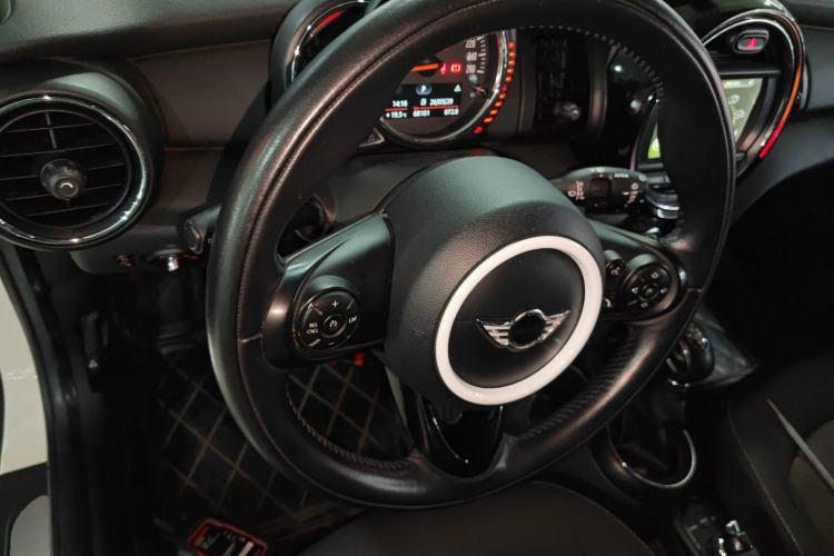 Used MINI 2014 1.2T ONE+
