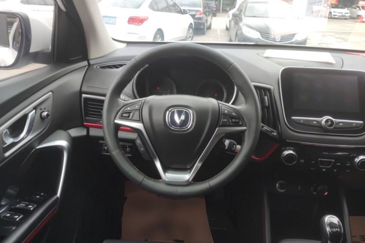 Used Changan CS55 2017 1.5T Manual Colorful Edition
