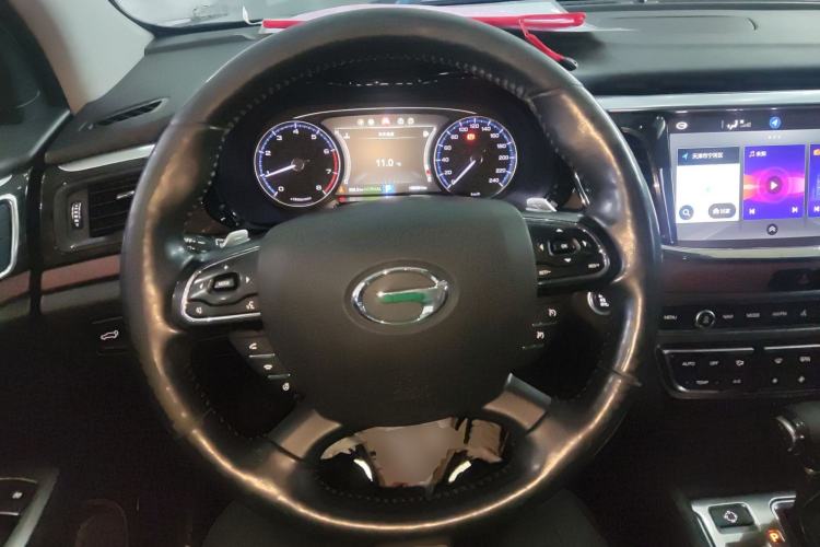 Used GAC Trumpchi GS8 2017 320T Two-Wheel Drive Luxury Smart Connectivity Version (7 Seats) Steering Wheel