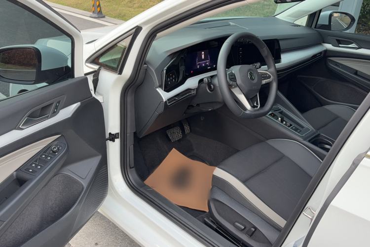 Used Volkswagen Golf 2023 Facelift 280TSI DSG Pro Driver Seat