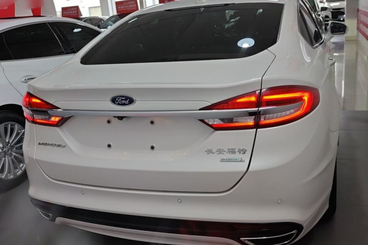 Used Ford Mondeo 2017 EcoBoost 180 Luxury Model
