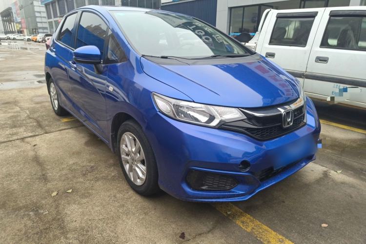 Used Honda Fit 2018 1.5L CVT Comfort Sunroof Version Front Right 45 Deg