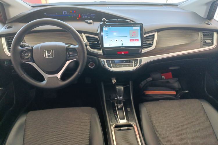 Used Honda Jade 2017 1.8L automatic Comfort version 5 seats

