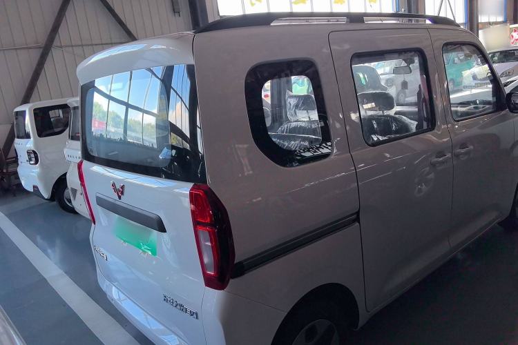 Used Wuling Zhiguang New Energy 2025 Comfort Model