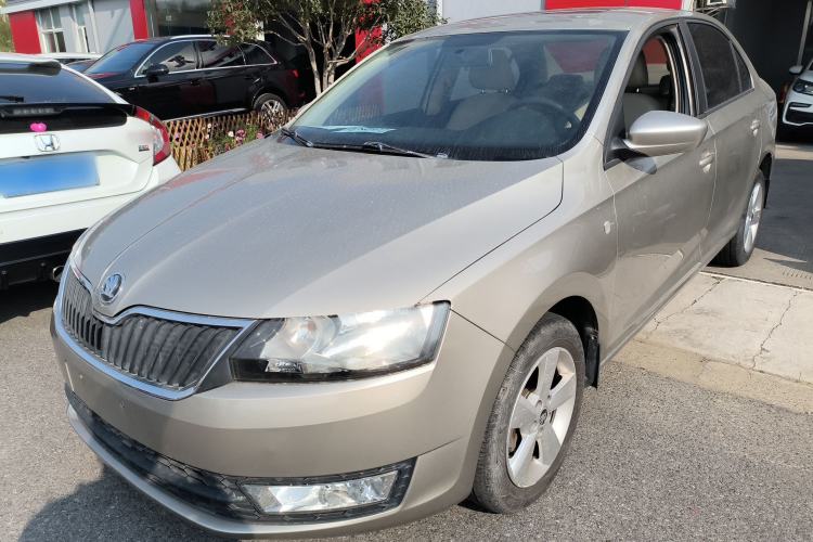 Used Skoda Rapid 2013 1.6L Automatic Smart Selection Model