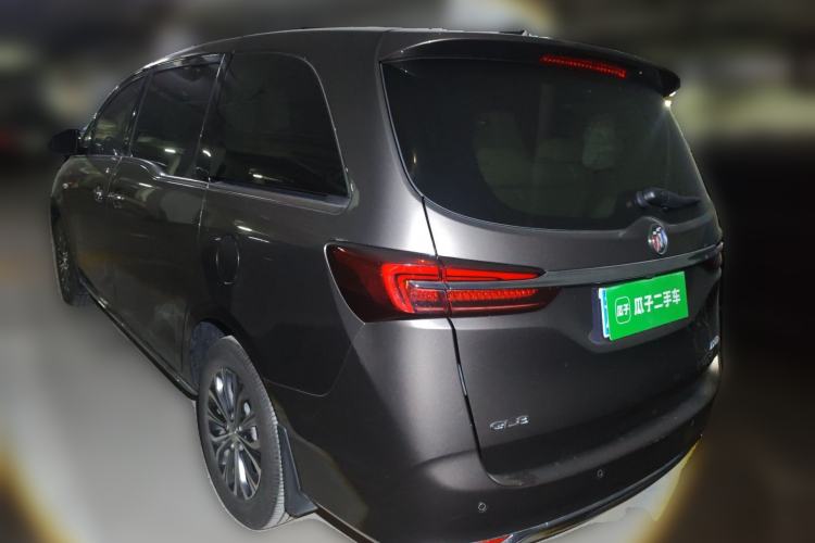 Used Buick GL8 2023 Facelifted Land Cruiser Executive Luxury Version