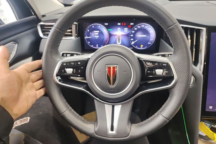 Used Hongqi HS7 2023 2.0T Automatic All-Wheel Drive Flagship Edition Six Seats Steering Wheel