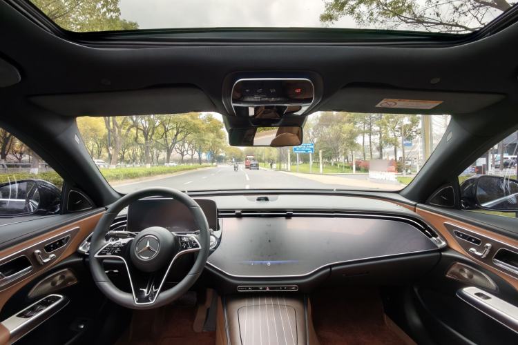 Used Mercedes-Benz E-Class 2025 E 300 L Luxury Model Interior 3