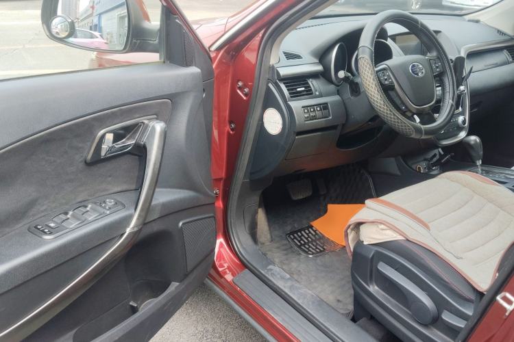Used Bestune X80 2013 2.0L automatic comfort version Driver Seat