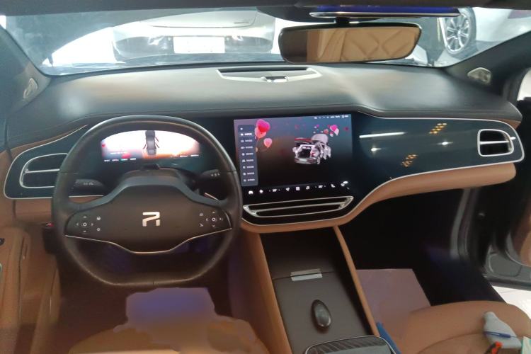 Used Rising R7 2023 Rear-Drive Screen King Pro Edition