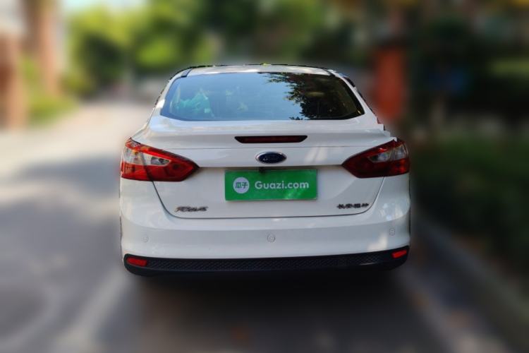 Used Ford Focus 2012 Sedan 1.6L Automatic Fashion Edition