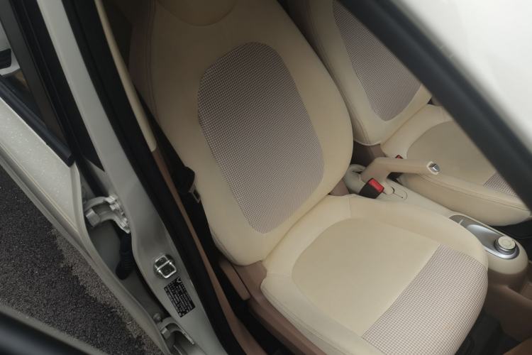 Used Wuling Hongguang MINIEV 2025 Four-Door Version Advanced Edition Right Front Seat