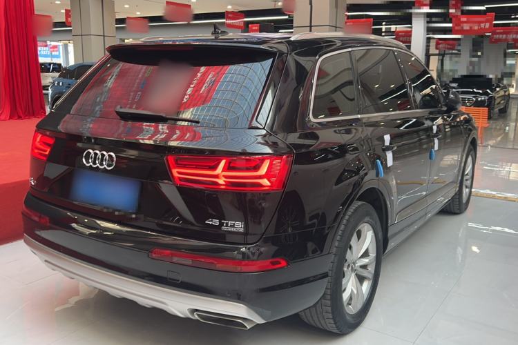 Used Audi Q7 2019 45 TFSI Comfort Model
