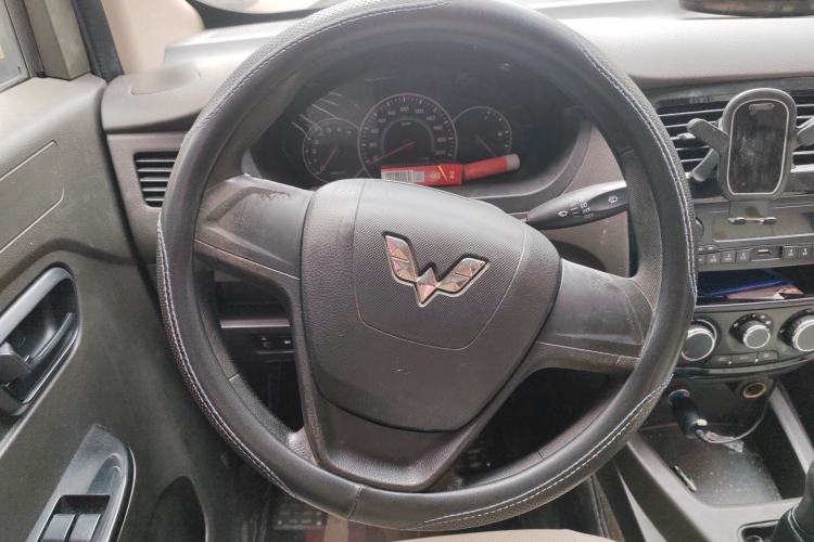 Used Wuling Rongguang V 2016 1.5L Standard Version Steering Wheel