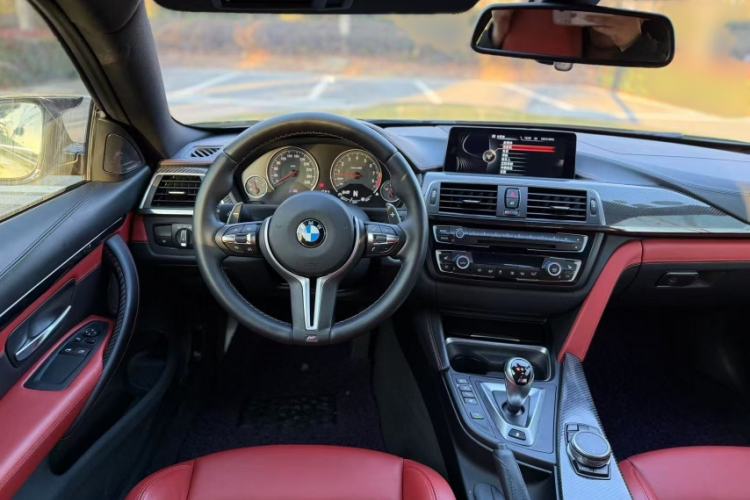 Used BMW M4 2014 M4 two-door coupe

