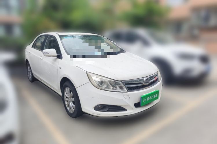 Used BYD Surui 2012 1.5L Manual Luxury Version Front Right 45 Deg