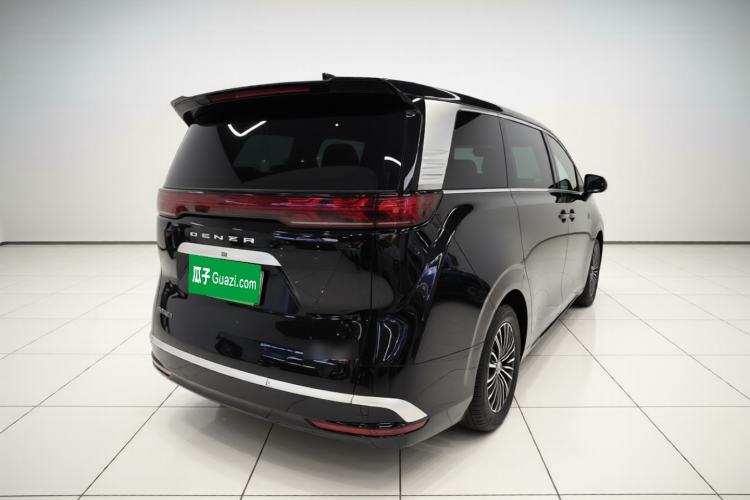 Used Denza D9 2025 DM-i Intelligent Drive 1020 Four-Wheel Drive Prestige Model
