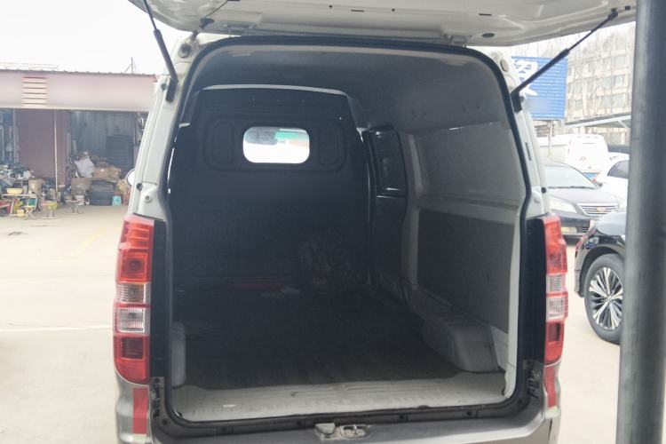 Used Jinbei New Hiace S 2019 1.5L Van Wealth Edition China VI SWC15M Trunk