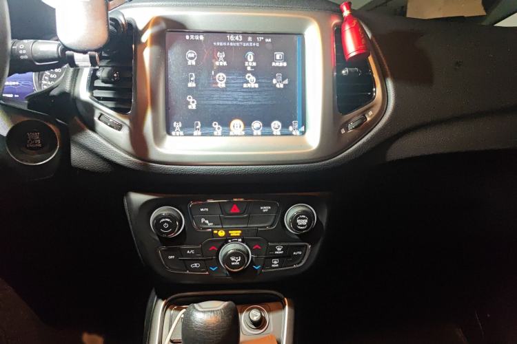 Used Jeep Compass 2017 200T Automatic Family Edition
