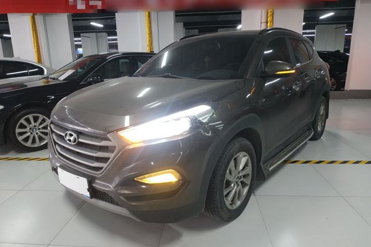 Used Hyundai Tucson 2018 1.6T Dual-Clutch Two-Wheel Drive 15th Anniversary Special Edition