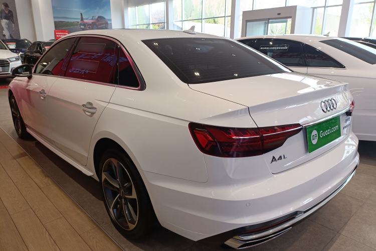 Used Audi A4L 2020 40 TFSI Fashionable and Elegant Model
