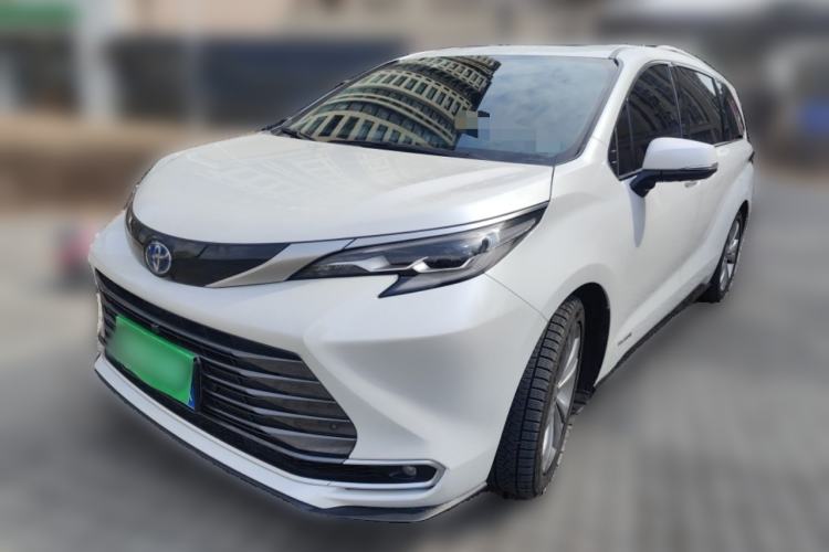 Used Toyota SIENNA 2023 2.5L Hybrid Deluxe Edition