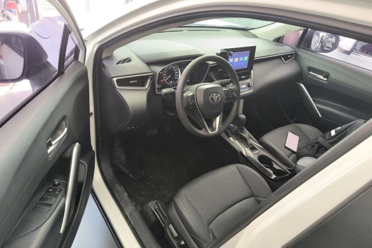 Used Toyota FRONTLANDER 2022 2.0L CVT Luxury Edition Driver Seat