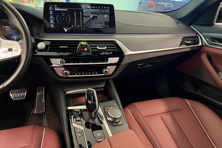 Used BMW 5 Series New Energy 2022 Second Facelift 535Le M Sport Package Interior 3