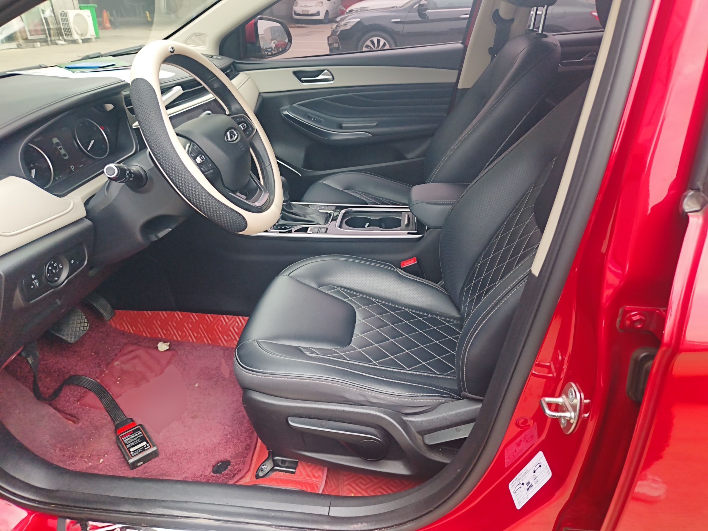 Переднее сиденье в автомобиле