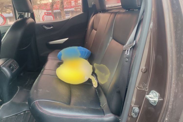 Used Nissan Navara 2017 2.5L Automatic 2WD Luxury Edition QR25
