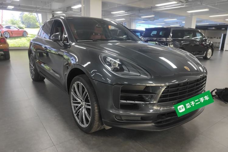 Used Porsche Macan 2021 Macan 2.0T Front Right 45 Deg