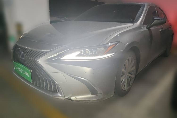 Used Lexus ES 2020 300h Premier Edition