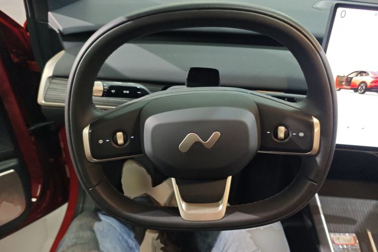 Used ONVO L60 2024 60 kWh All-Wheel Drive