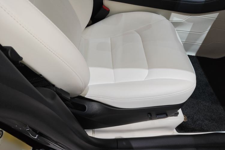 Used Tesla Model Y 2023 Long-Range All-Wheel-Drive Version