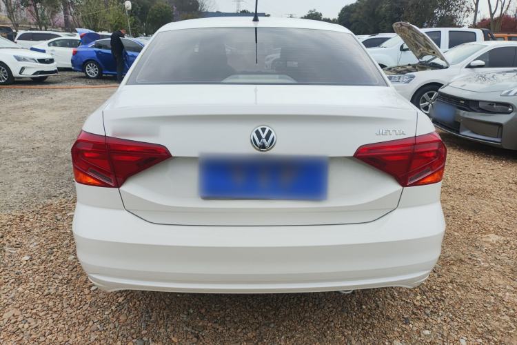 Used Volkswagen Jetta 2017 1.4L Manual Fashion Edition
