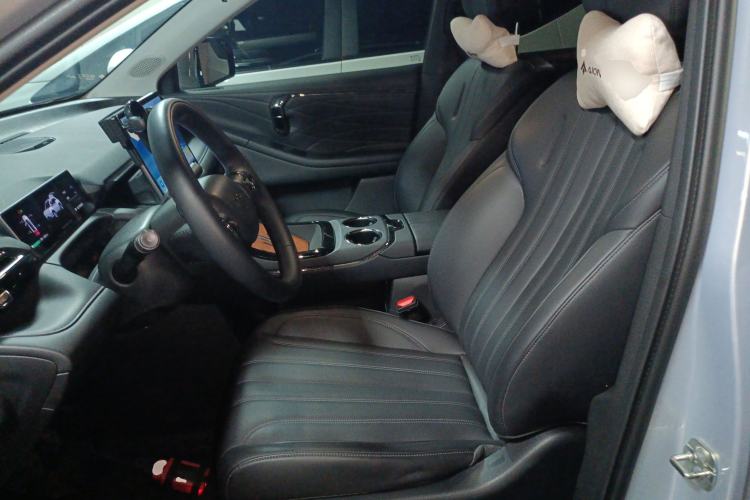 Used AION V 2024 Aion Tyrannosaurus 650 Smart Luxury Edition Left Front Seat