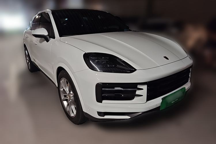 Used Porsche Cayenne 2024 Cayenne 3.0T Front Right 45 Deg