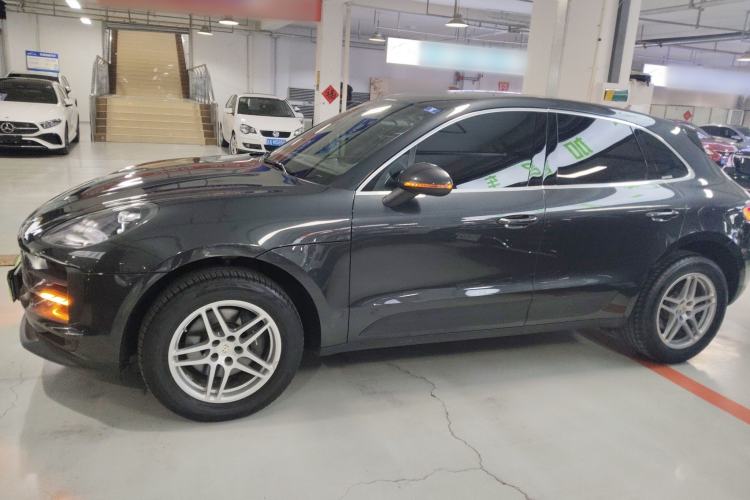 Used Porsche Macan 2021 Macan 2.0T