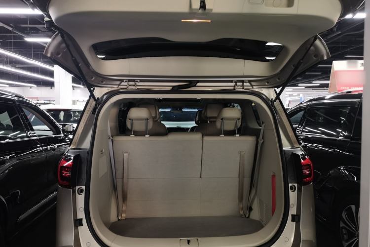 Used Buick GL8 2023 ES Lu Zun Comfort Model Trunk