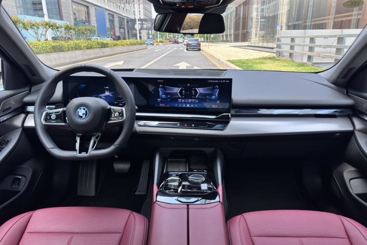 Used BMW i5 2025 eDrive 40L M Sport Package
