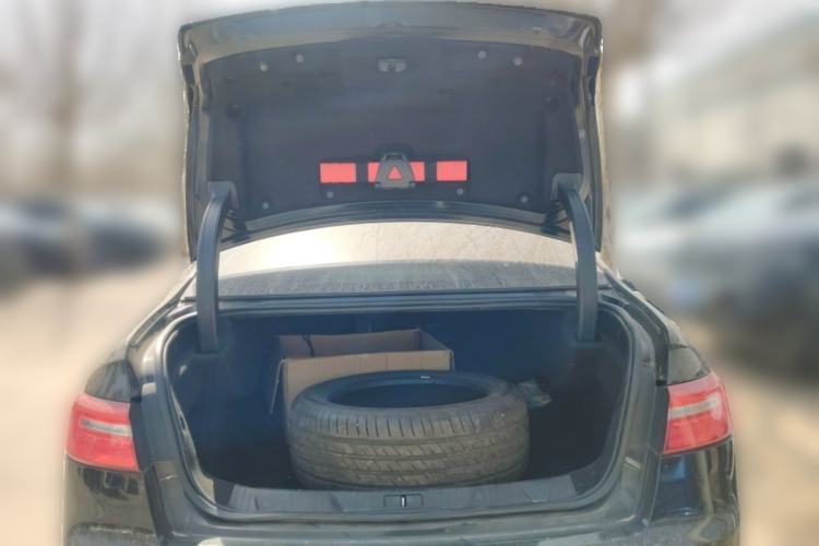 Used Dongfeng Aeolus A9 2016 1.8T Luxury Model
