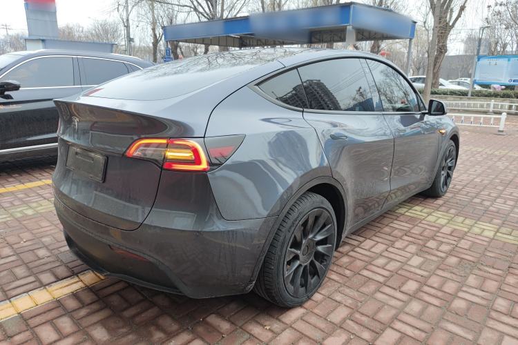 Used Tesla Model Y 2021 Long-Range All-Wheel-Drive Version
