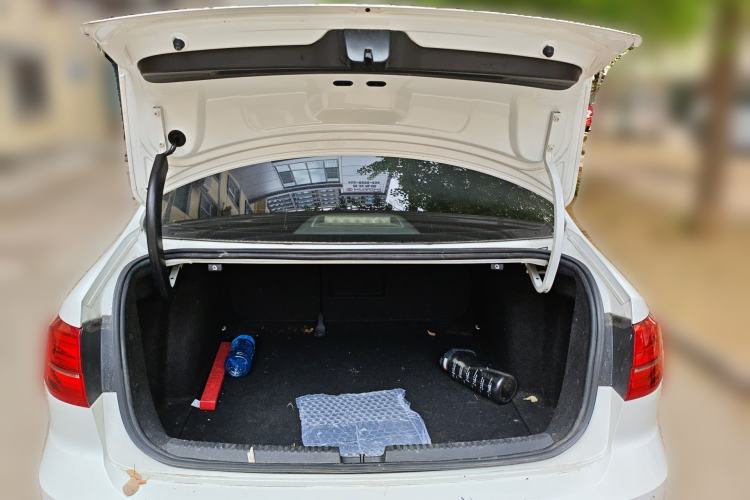 Used Volkswagen Sagitar 2018 1.6L Manual Comfort Model Trunk